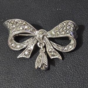 Vintage 800 Silver Bow Brooch Pendant with Marcasite